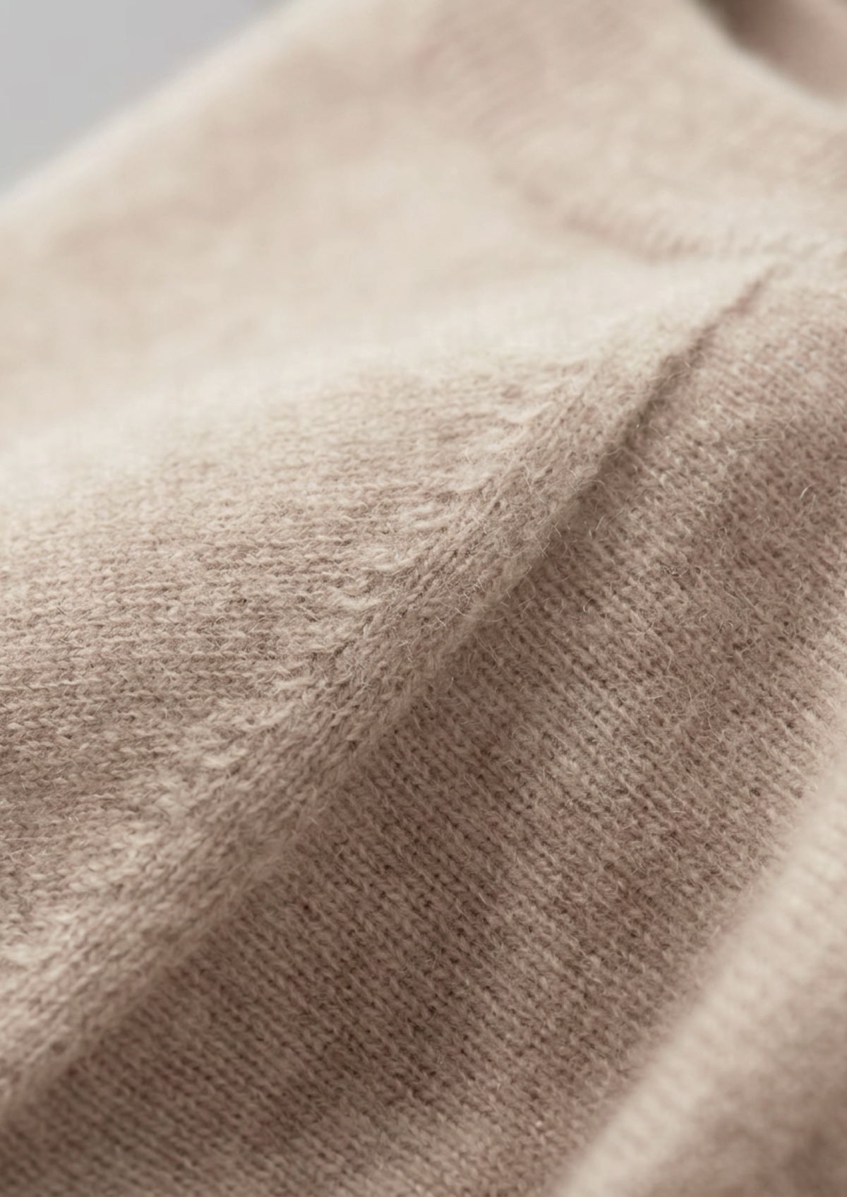 Premium Cashmere Classic Crewneck T-Shirt - Ivory Mocha | Arventti