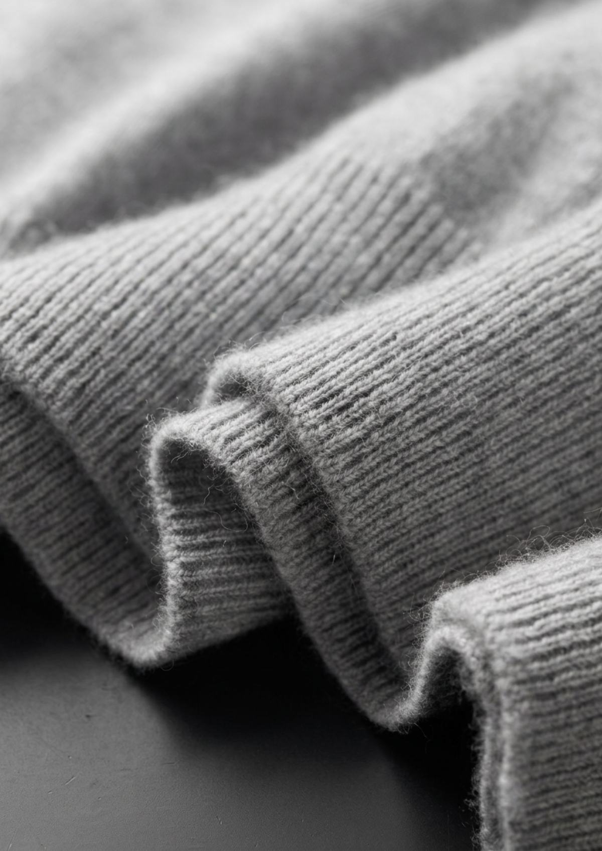 Premium Cashmere Classic Crewneck T-Shirt - Light Gray | Arventti