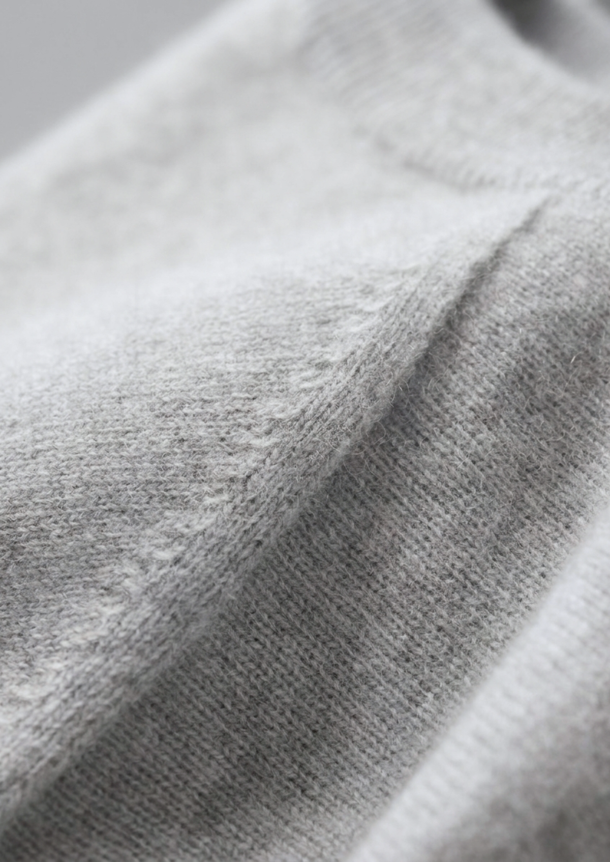 Premium Cashmere Classic Crewneck T-Shirt - Light Gray | Arventti