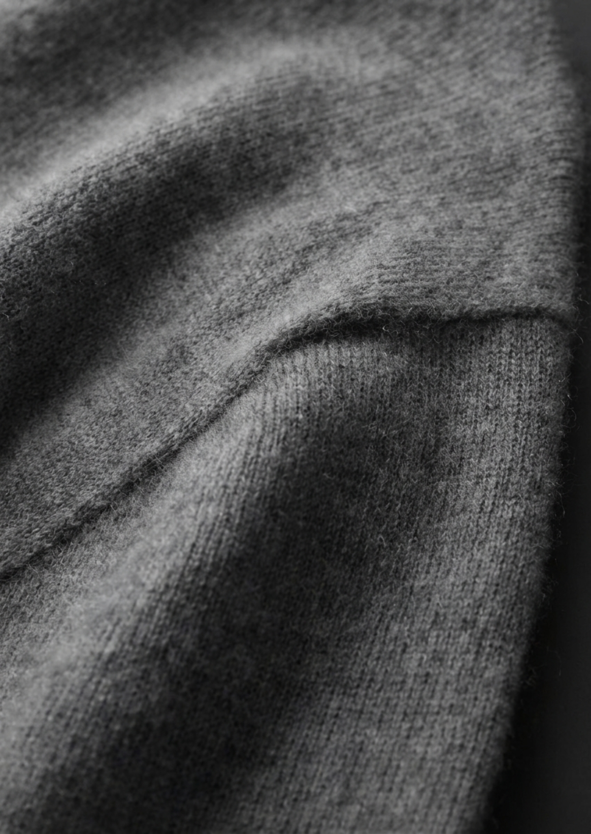 Premium Cashmere Classic Crewneck T-Shirt - Dark Gray | Arventti