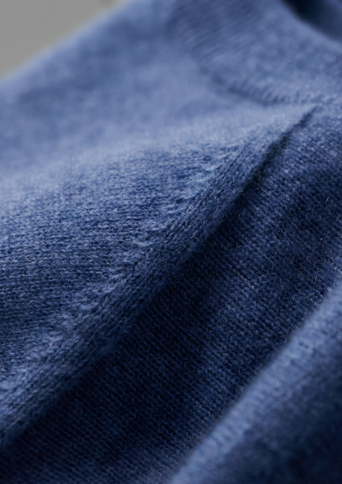 Premium Cashmere Classic Crewneck T-Shirt - Deep Atlantic | Arventti