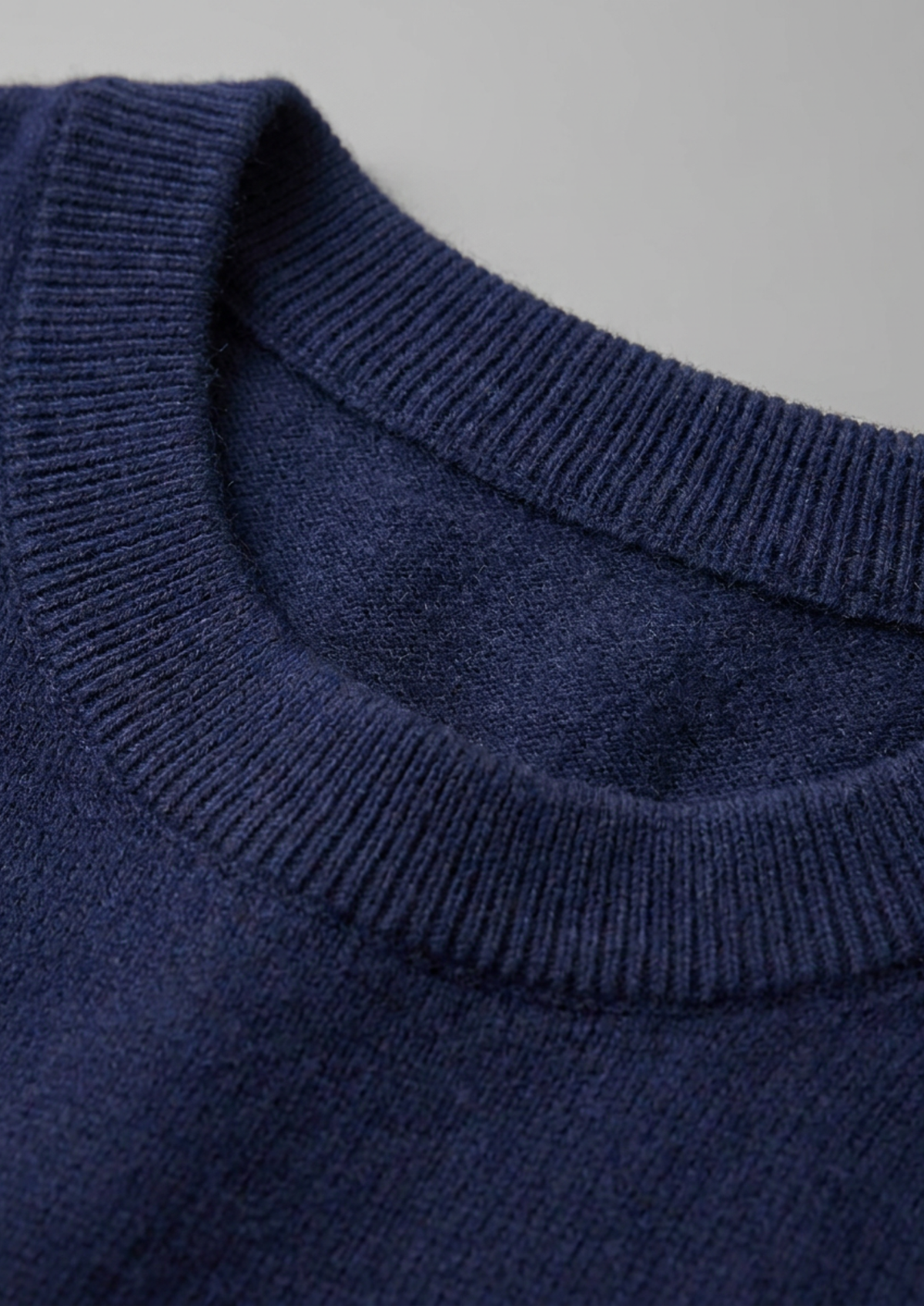 Premium Cashmere Classic Crewneck T-Shirt - Navy Blue | Arventti