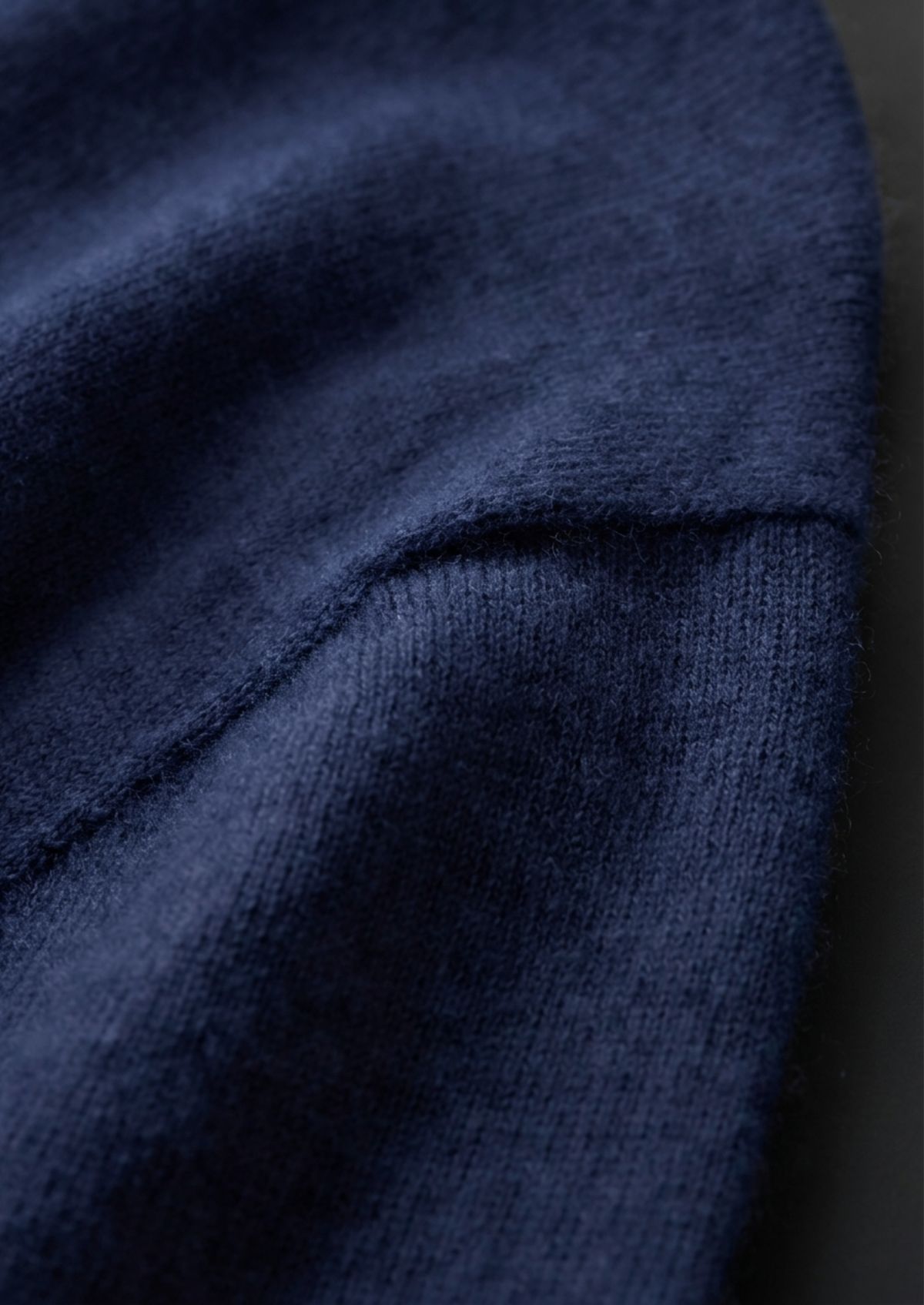 Premium Cashmere Classic Crewneck T-Shirt - Navy Blue | Arventti