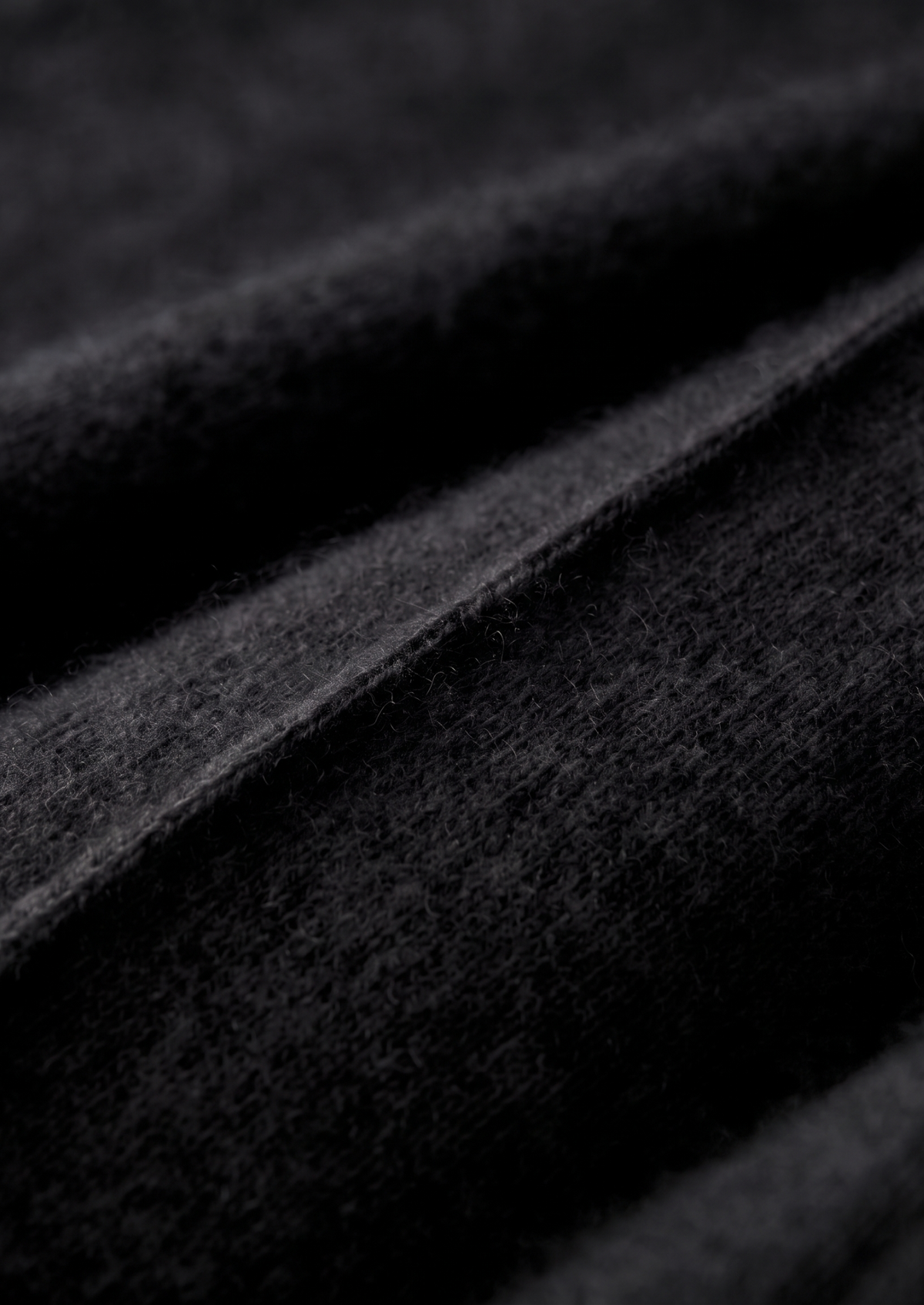 Pure Extra-Fine Merino Wool Black Luzzo Set | Arventti
