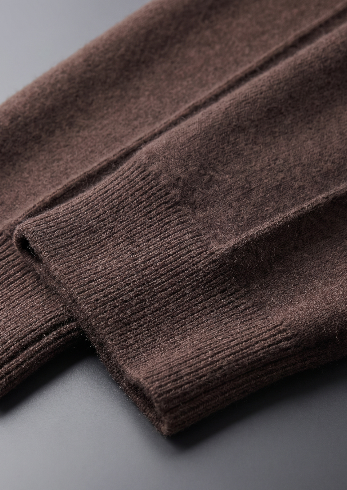 Pure Extra-Fine Merino Wool Dark Brown Luzzo Set | Arventti